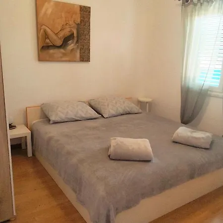 Tonci 2 * Zaton (Sibenik-Knin)